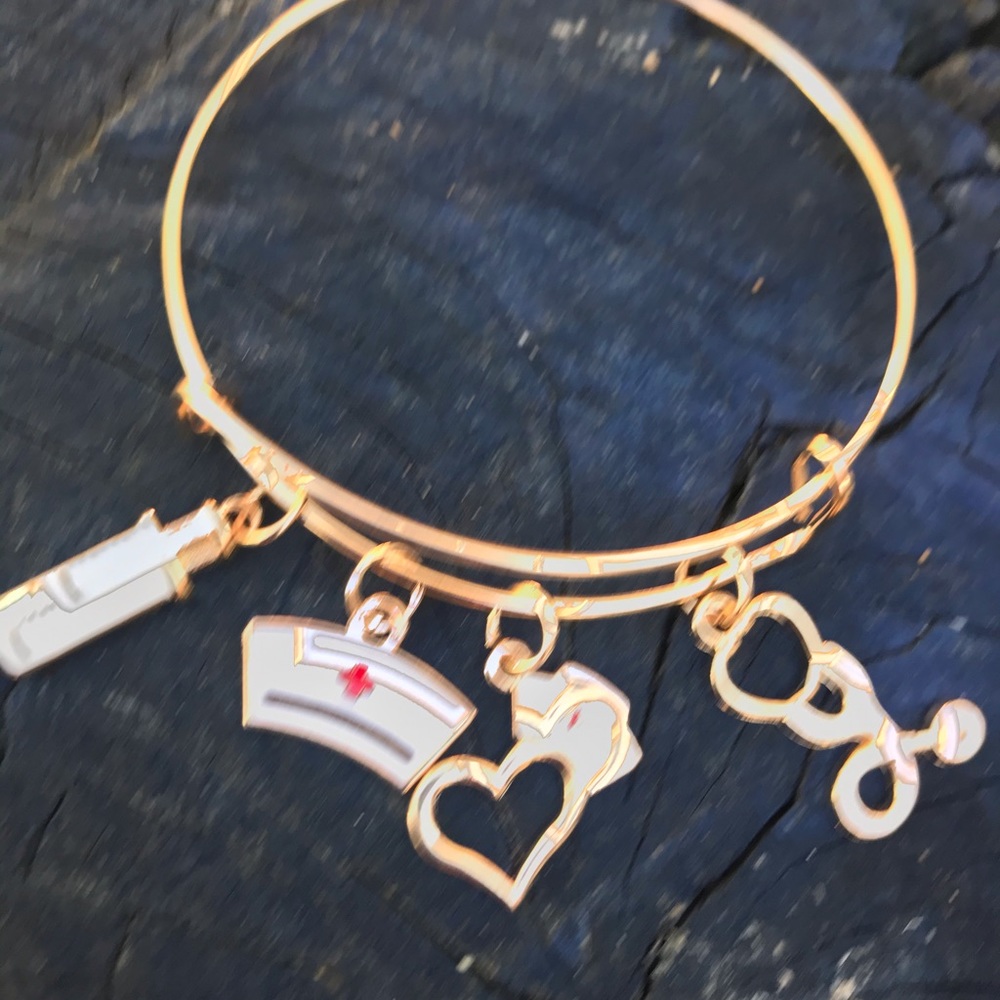 Nurse/doctor charms bracelet - Picture 4 of 8